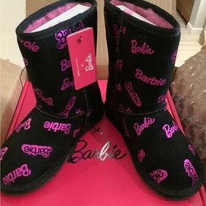 EMU Australia Barbie Suede Boots size 11 youth